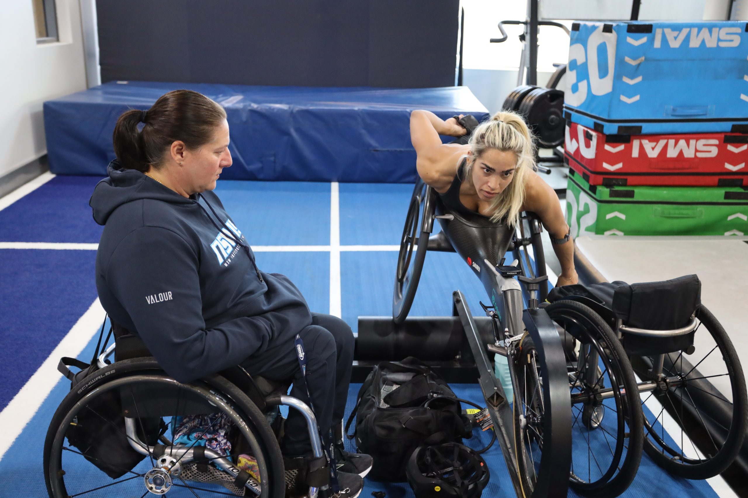 Louise Sauvage coaches Madison de Rozario at the NSWIS High Performance facility at Sydney Olympic Park. 